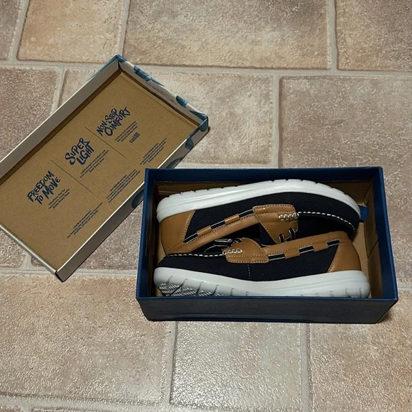 Clarks Cloudsteppers Jocolin Vista Women's Boat Shoes in Navy Marine/Tan - Picture 5 of 7